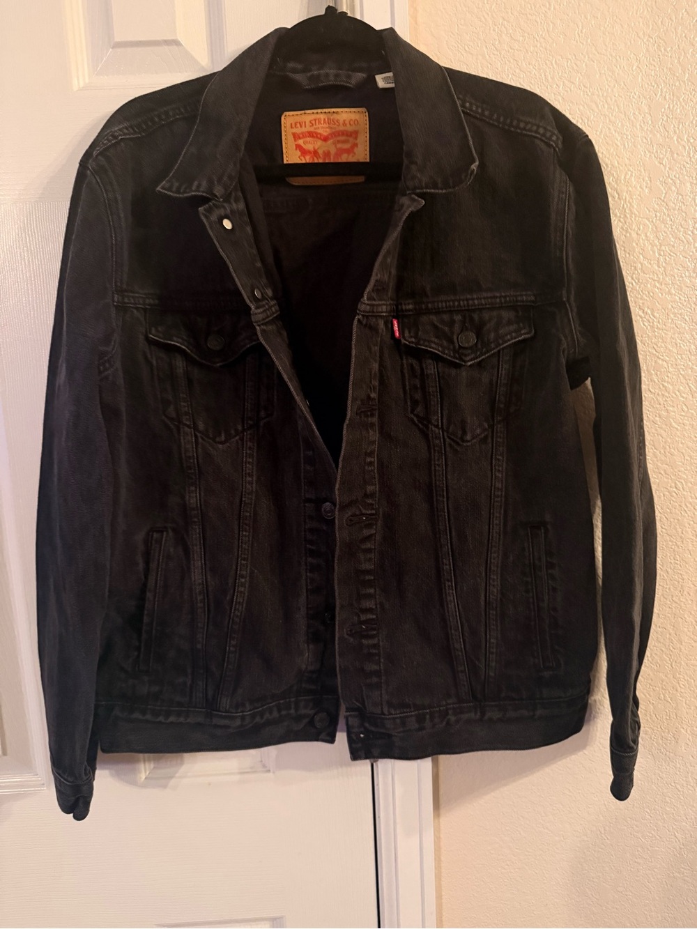 Levi's Men's Black Denim Trucker Jacket
